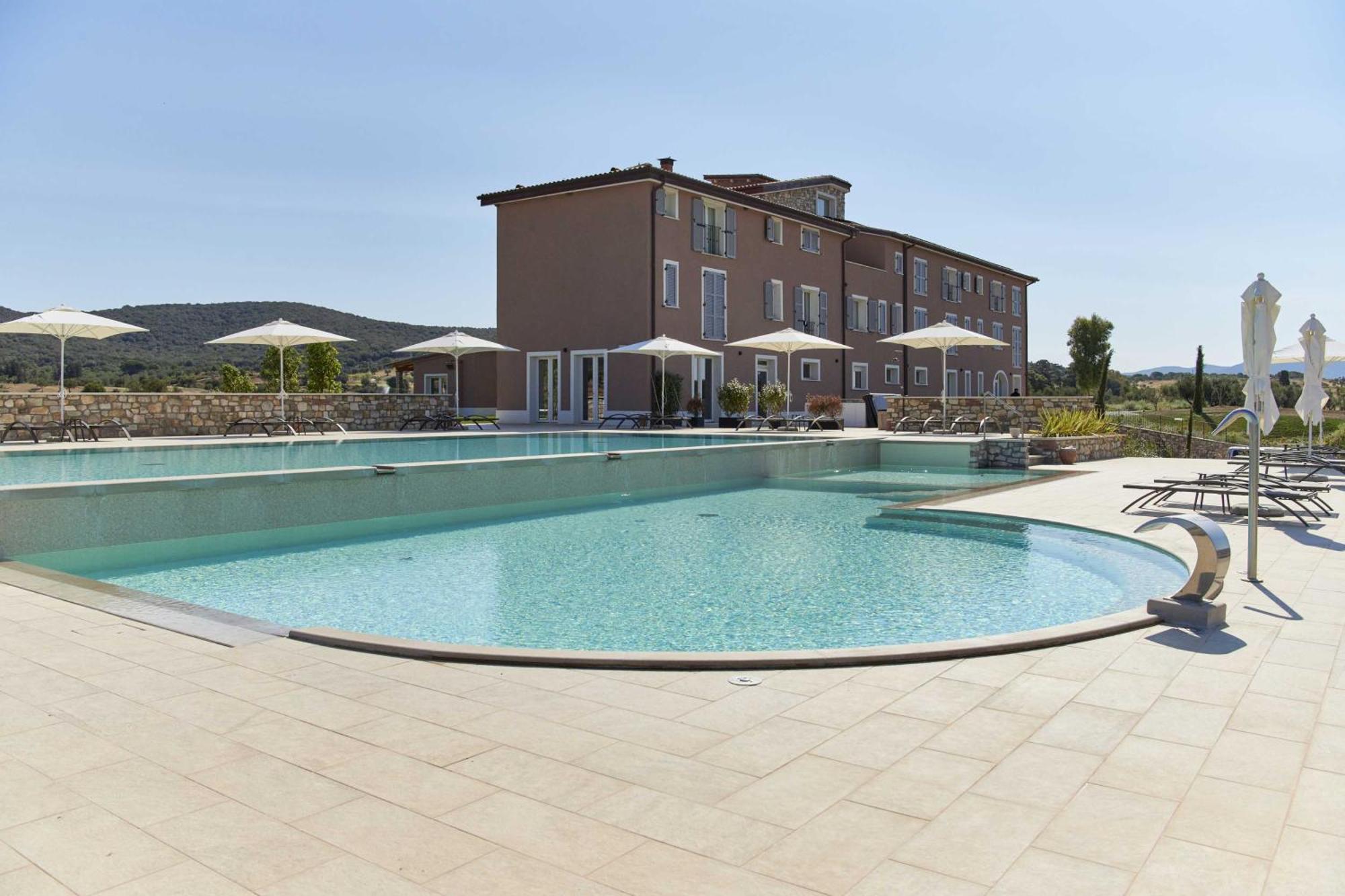 Riva Toscana Golf Resort & Spa Фоллоника Экстерьер фото